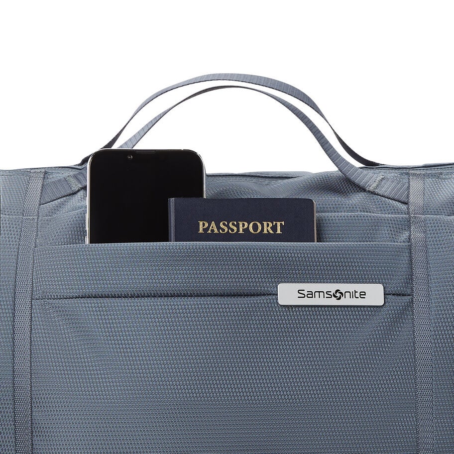 Samsonite UpLift Softside Foldable Weekender Duffle (18 in.) in the color Black. image number 5